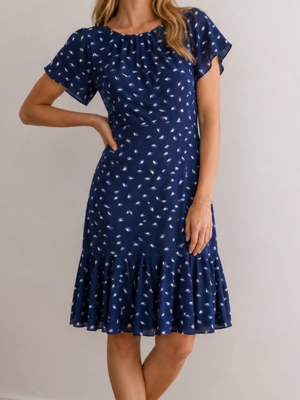 Like New Talbots Blue Leaf Printed Short-Sleeve Midi Dress Size 8